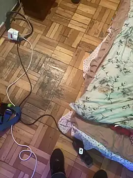 Ariel Ari online show from April 2026 11:30:02 PM