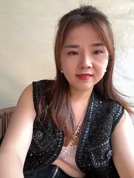 Efangfang online show from December 2024 05:42:01 AM