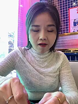 Efangfang online show from January 2025 05:52:01 AM