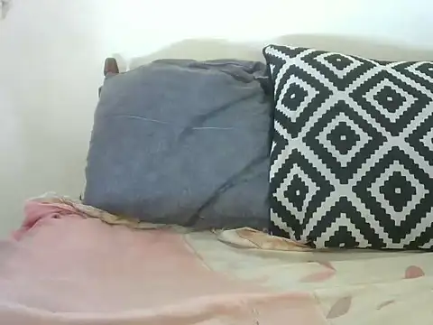 Pretty-emmie online show from December 2024 06:52:02 AM