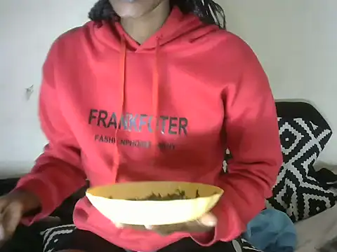 Pretty-emmie online show from January 2025 07:49:01 PM