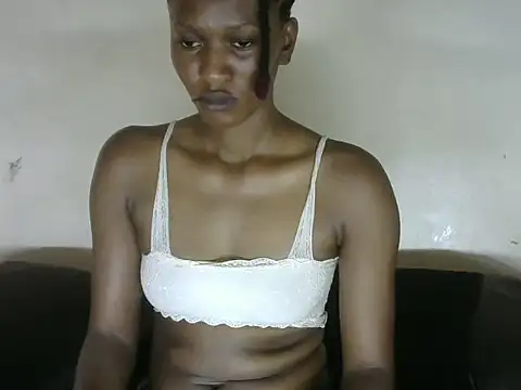 Pretty-emmie online show from February 2025 01:27:02 PM