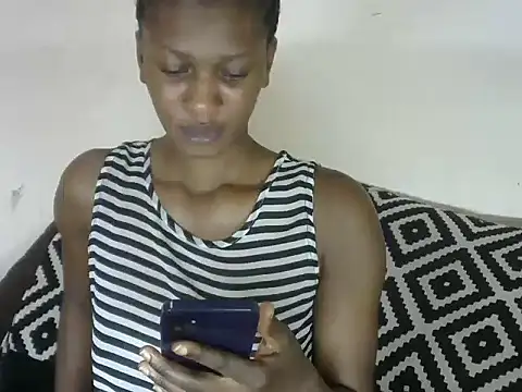 Pretty-emmie online show from February 2025 02:01:01 PM