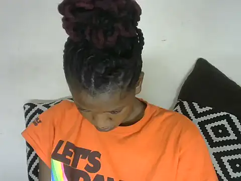 Pretty-emmie online show from February 2025 05:12:01 AM