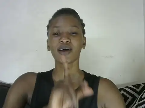 Pretty-emmie online show from March 2025 08:59:01 AM