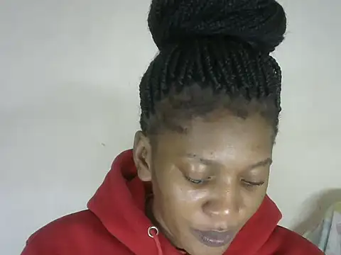 Pretty-emmie online show from October 2025 09:00:02 PM