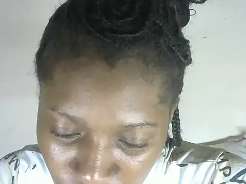 Pretty-emmie online show from November 2025 05:29:02 AM