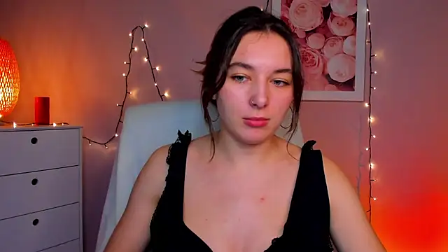 Snapshot of Meagn_Extasy chatting on January 2025 06:45:02 PM Meagn Extasy online show from January 2025 06:45:02 PM