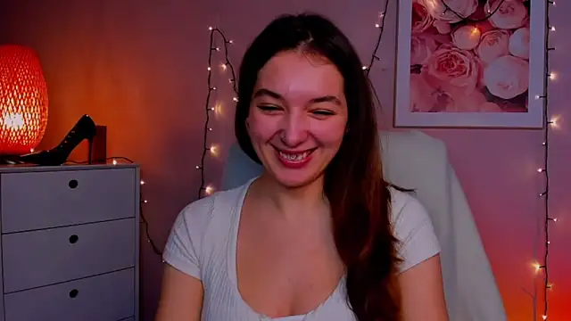 Snapshot of Meagn_Extasy chatting on January 2025 05:48:01 PM Meagn Extasy online show from January 2025 05:48:01 PM