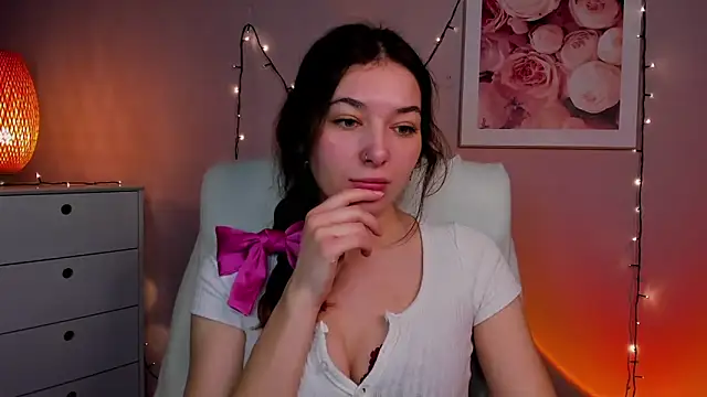 Snapshot of Meagn_Extasy chatting on March 2025 07:30:02 AM Meagn Extasy online show from March 2025 07:30:02 AM