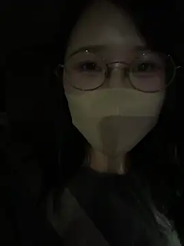 Snapshot of Conatsu chatting on December 2024 09:05:02 AM Conatsu online show from December 2024 09:05:02 AM