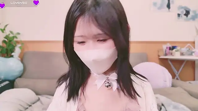 Snapshot of Conatsu chatting on February 2025 09:04:02 PM Conatsu online show from February 2025 09:04:02 PM