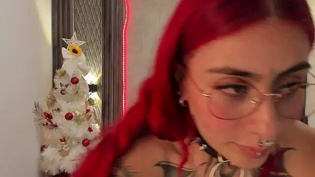 selene red  online show from December 2024 04:58:01 PM