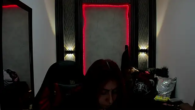 selene red  online show from January 2025 01:39:01 PM