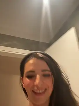 Lanaprincess22 online show from April 2026 09:48:01 PM