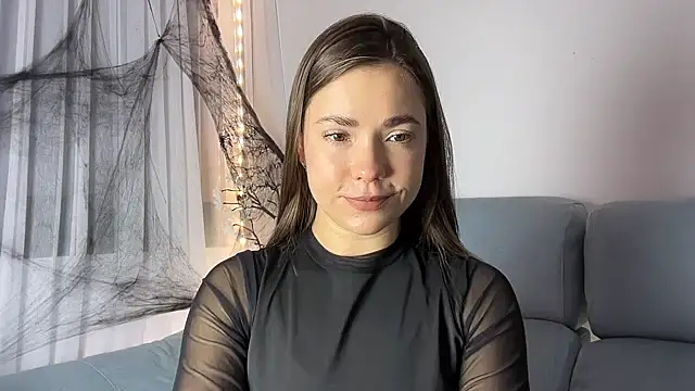 Snapshot of Mika_Miller chatting on October 2025 10:33:01 PM Mika Miller online show from October 2025 10:33:01 PM