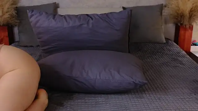 AlexaLenee online show from April 2026 05:43:01 AM