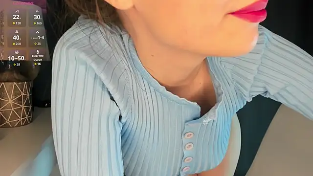 Kelly  bon online show from September 2025 10:12:02 PM