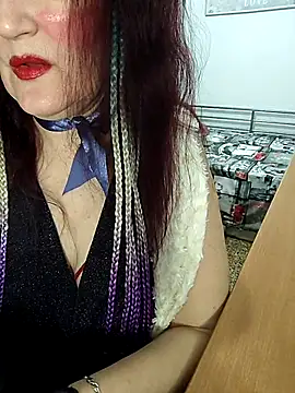 SabrinaXlovess online show from November 2025 06:01:01 PM