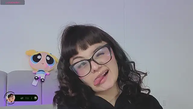 Snapshot of Sweet_Namii chatting on May 2026 09:09:02 PM Sweet Namii online show from May 2026 09:09:02 PM