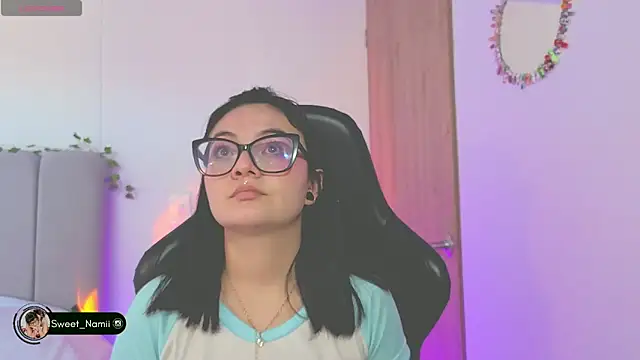 Snapshot of Sweet_Namii chatting on July 2026 09:46:01 PM Sweet Namii online show from July 2026 09:46:01 PM