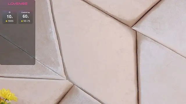 Camille Torres online show from October 2025 01:06:02 PM