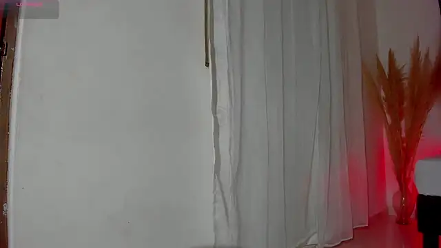 Scarlett 811 online show from December 2025 08:16:02 PM