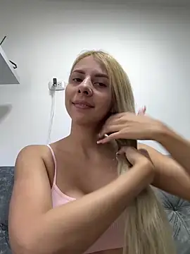 DollMagguie online show from January 2025 03:33:01 PM