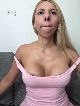 DollMagguie online show from March 2025 04:29:02 PM