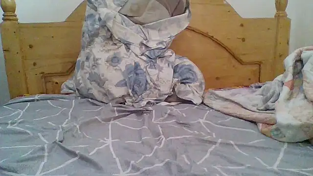 demo2004 online show from April 2026 12:09:02 PM