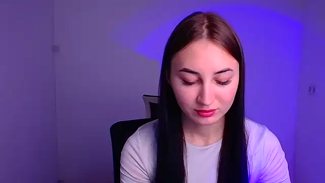 Jennifer Blum online show from December 2024 12:07:02 PM