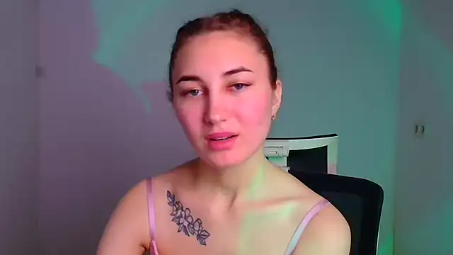 Jennifer Blum online show from December 2024 09:16:02 AM