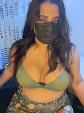 NOORA-GIRL online show from May 2026 02:13:02 PM