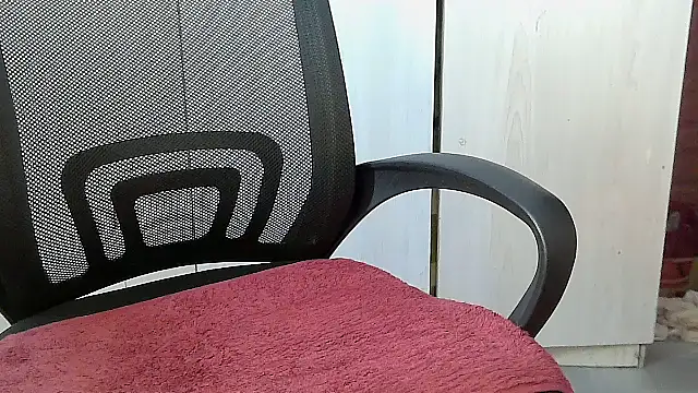 Snapshot of Destiny_Desire chatting on February 2026 10:42:01 AM Destiny Desire online show from February 2026 10:42:01 AM