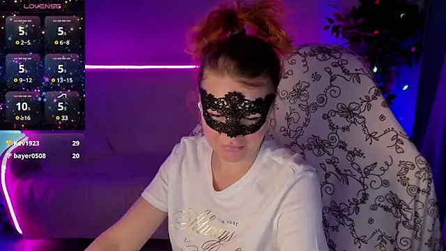 Sexy-Housewife online show from January 2025 02:04:01 PM