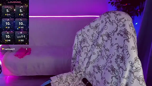 Sexy-Housewife online show from January 2025 04:29:01 PM