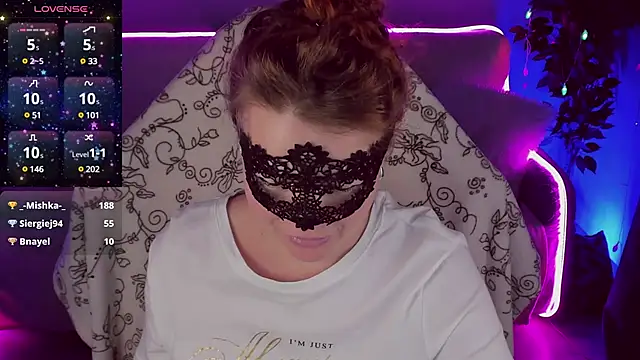 Sexy-Housewife online show from January 2025 05:01:01 PM