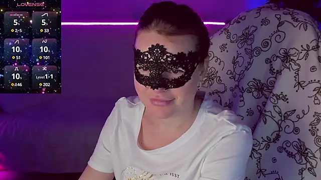 Sexy-Housewife online show from January 2025 06:45:01 AM
