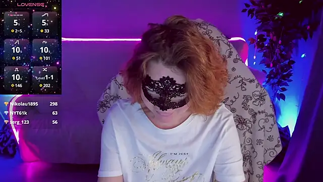 Sexy-Housewife online show from January 2025 01:29:01 PM