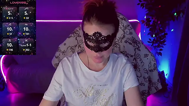 Sexy-Housewife online show from January 2025 02:59:02 PM