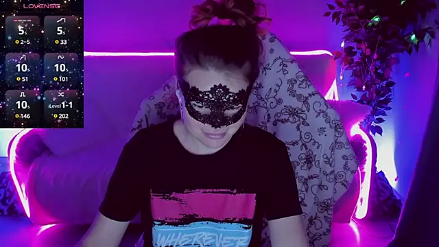 Sexy-Housewife online show from January 2025 03:50:01 PM