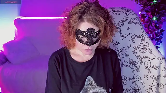 Sexy-Housewife online show from January 2025 07:49:02 PM