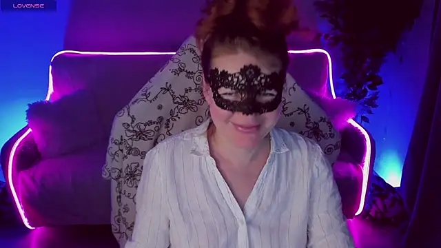 Sexy-Housewife online show from March 2025 12:52:01 PM