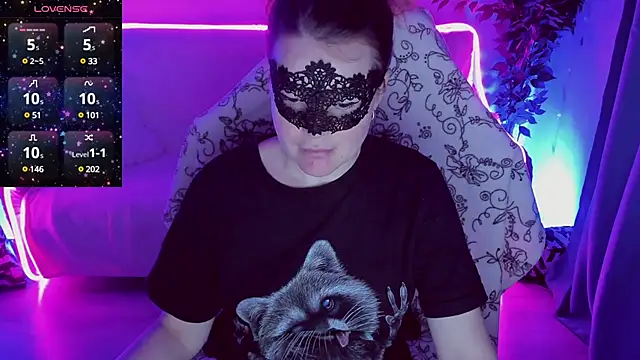 Sexy-Housewife online show from March 2025 01:01:02 PM