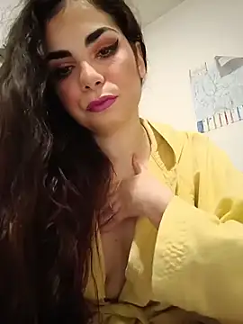 Saturnia Yvonne online show from December 2024 07:37:02 PM