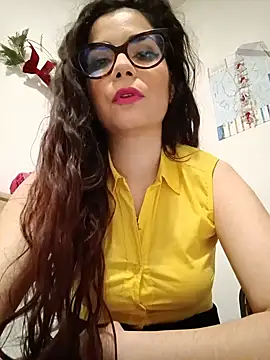 Saturnia Yvonne online show from January 2025 11:45:01 PM