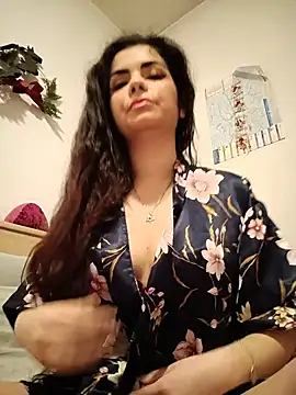 Saturnia Yvonne online show from February 2025 04:57:01 PM