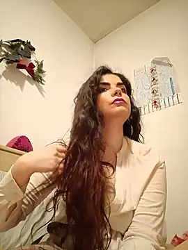 Saturnia Yvonne online show from February 2025 05:50:01 PM