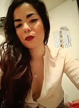Saturnia Yvonne online show from February 2025 06:42:02 PM