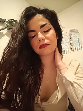 Saturnia Yvonne online show from February 2025 06:41:02 PM